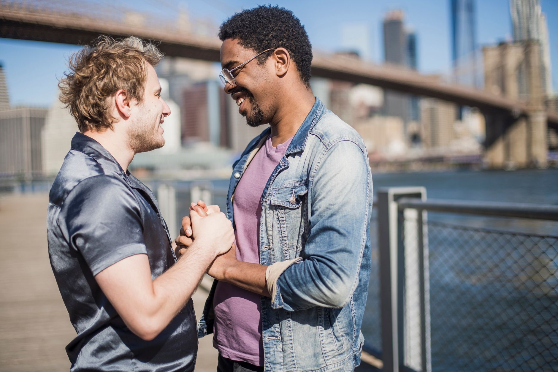Couple enlacé