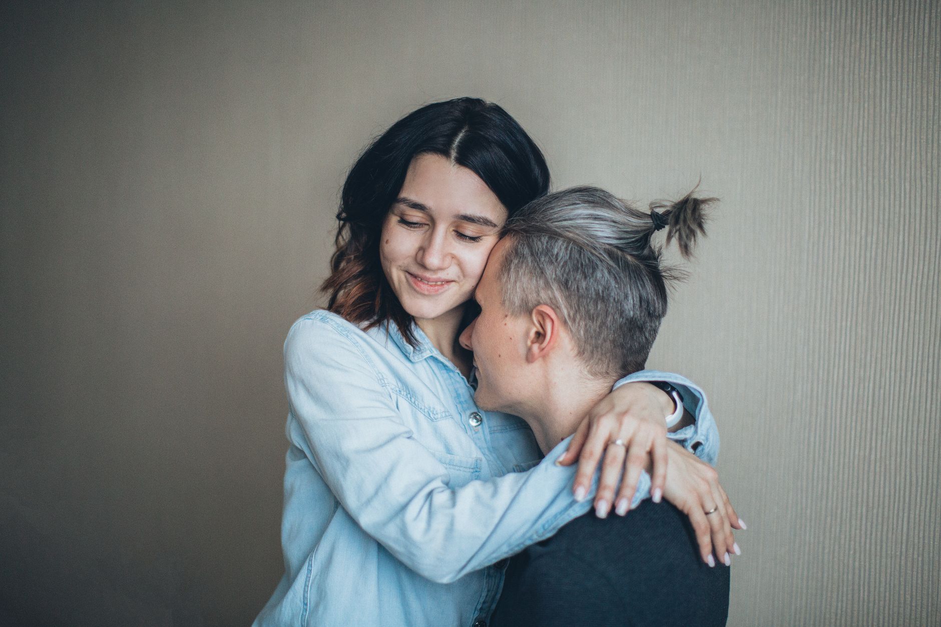 Couple enlacé