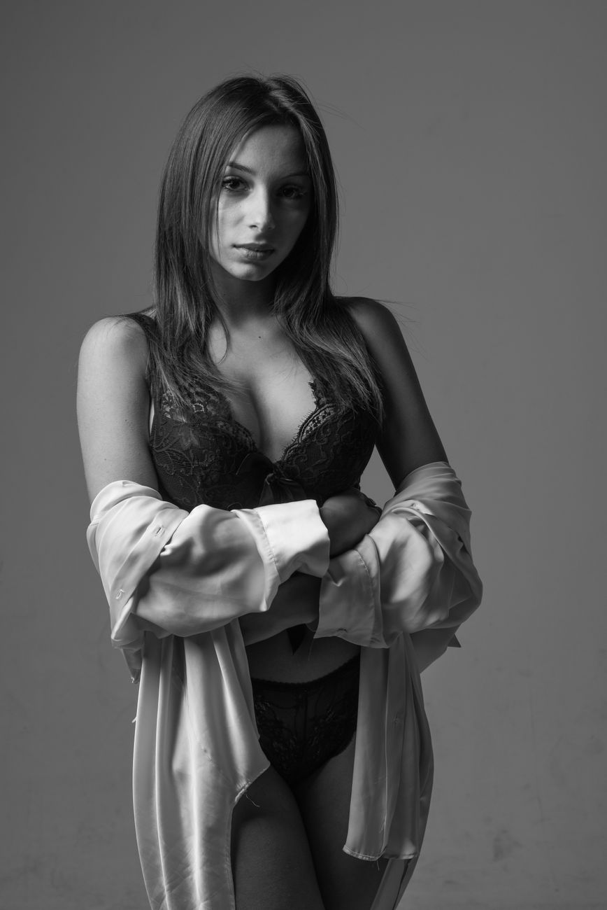 Jeune femme séduisante